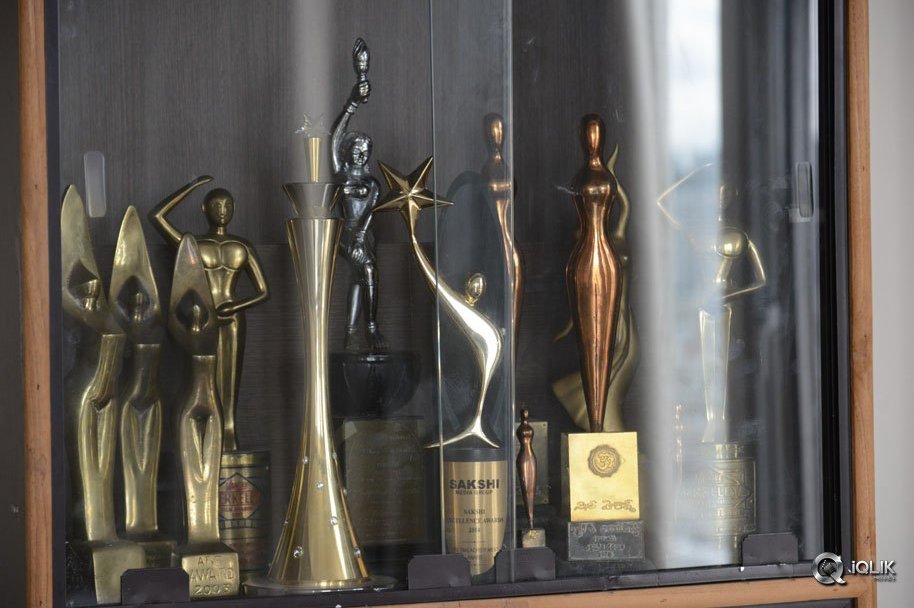 Celebs-Pay-Condolences-to-C-Narayana-Reddy